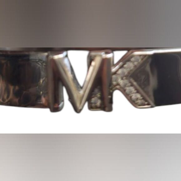 MICHAEL KORS Platinum-Plated Brass Pave' Logo Bangle - Picture 6 of 6